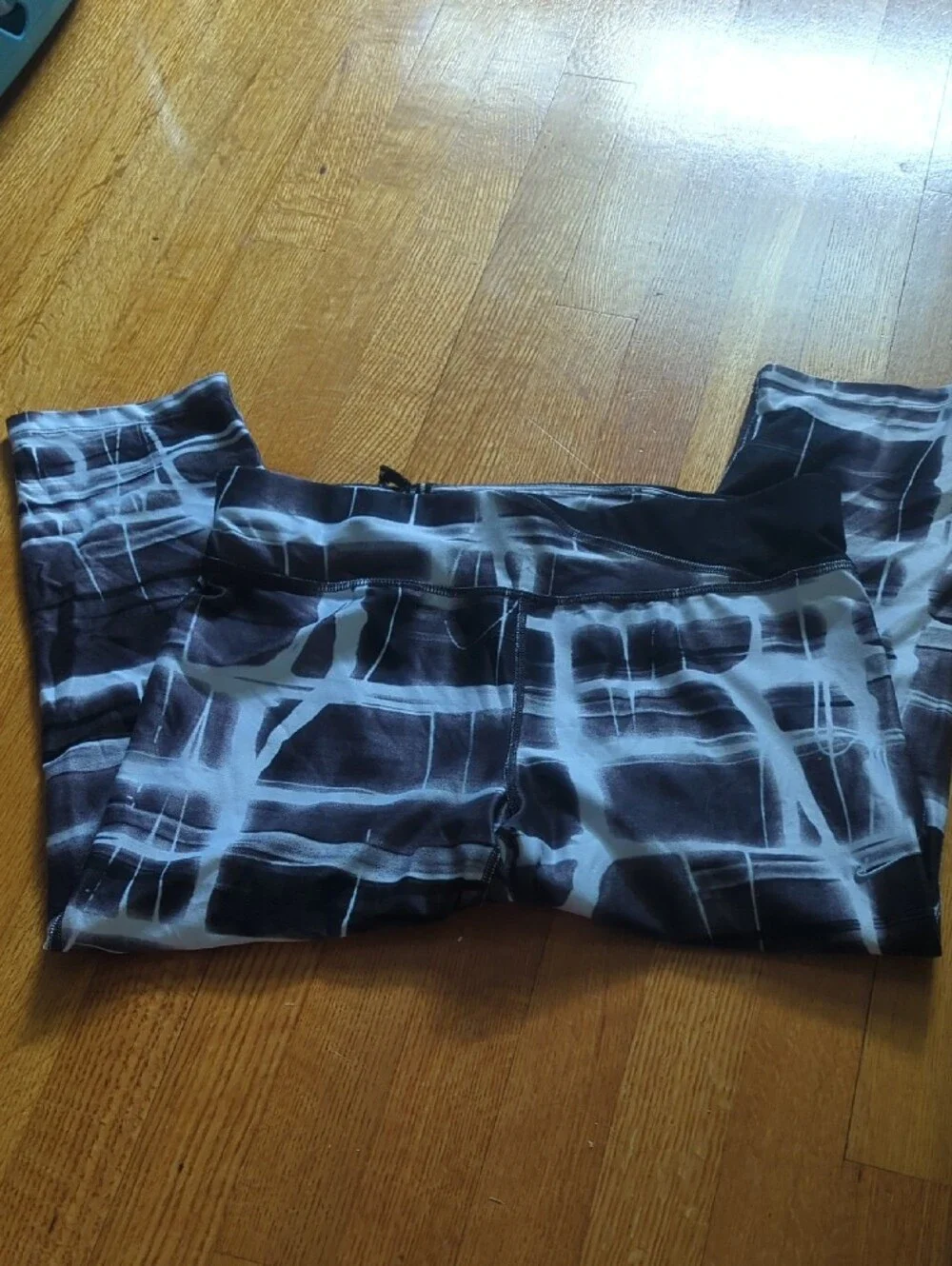 Nike Black and White Abstract-Print Joggers